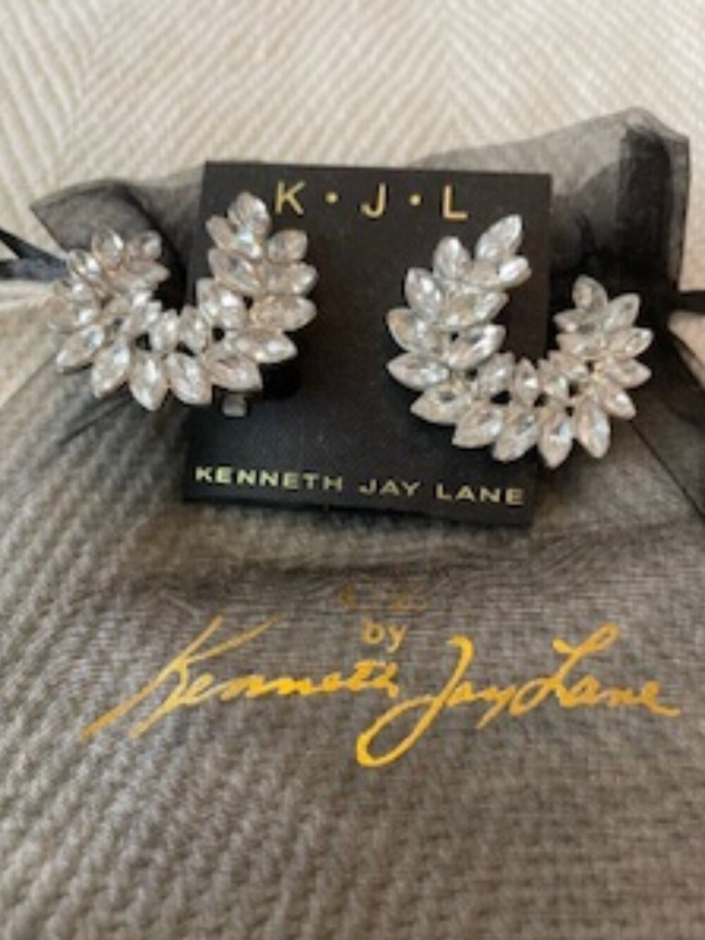 KENNETH JAY LANE Crystal Clip Earrings in Rhodium-plated Silver Brand New NWT - Picture 3 of 8